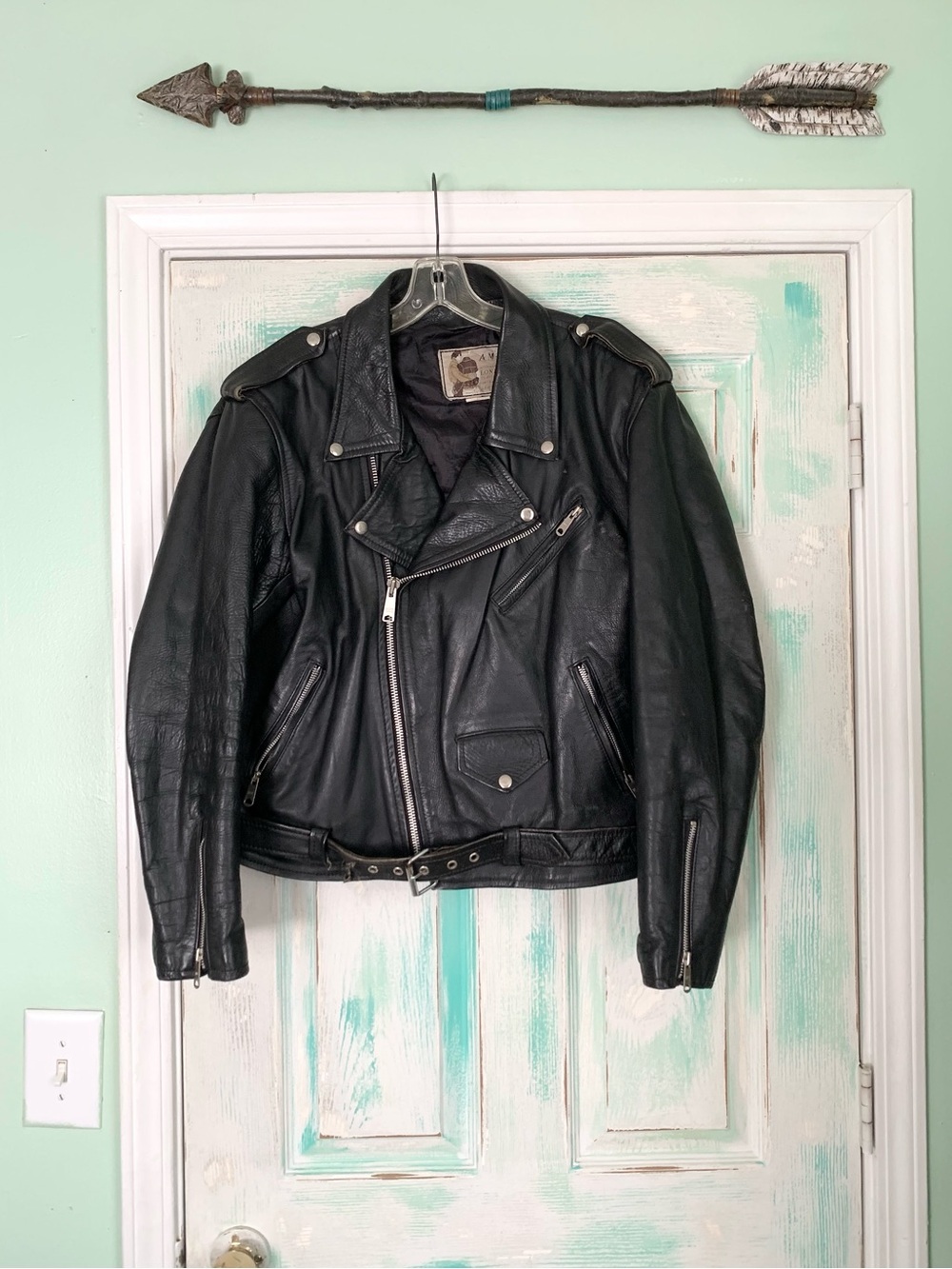 Men’s Vintage A.M.I. International Black Motorcycle Leather Jacket 44